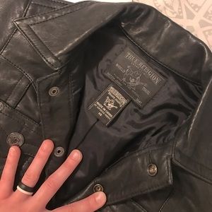 TRUE RELIGION WORLD TOUR 100% AUTHENTIC